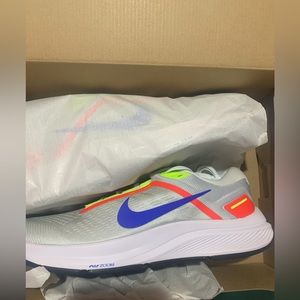 Nike air zoom structure 24